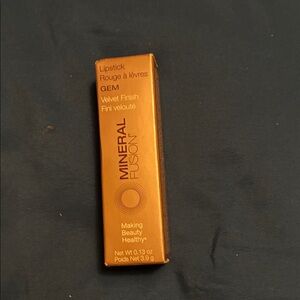 Mineral Fusion Velvet Finish Lipstick in Gold Packaging